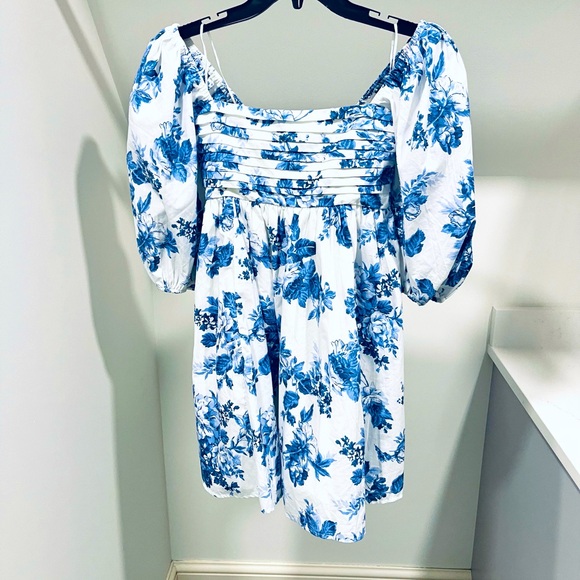 Abercrombie & Fitch Blue and White Floral Puff-Sleeve Mini Dress - Picture 3 of 14